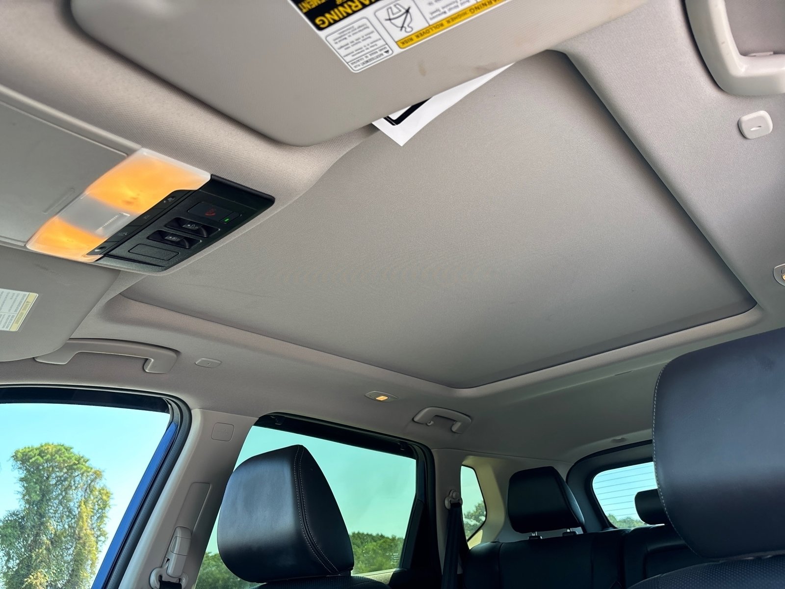 Used 2023 Nissan Rogue Platinum image 4