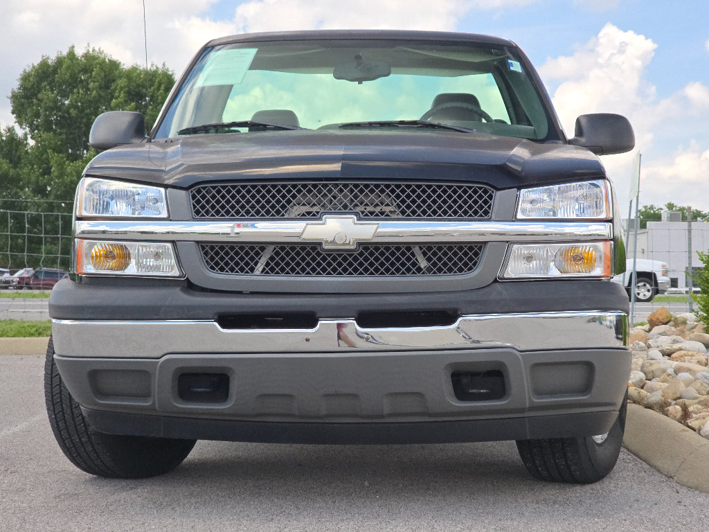 Used 2005 Chevrolet Silverado 1500 W/T AWD/4WD image 5
