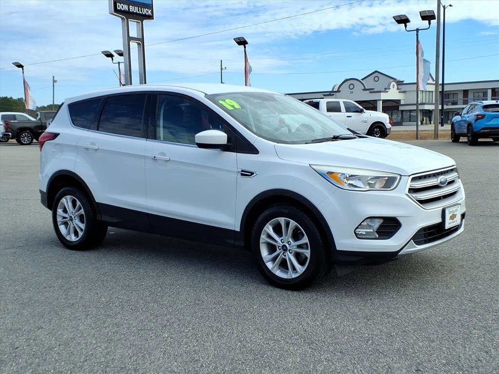 Used 2019 Ford Escape SE image 7