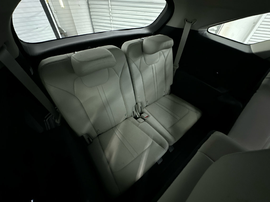 Used 2025 Kia Sorento EX FWD image 18