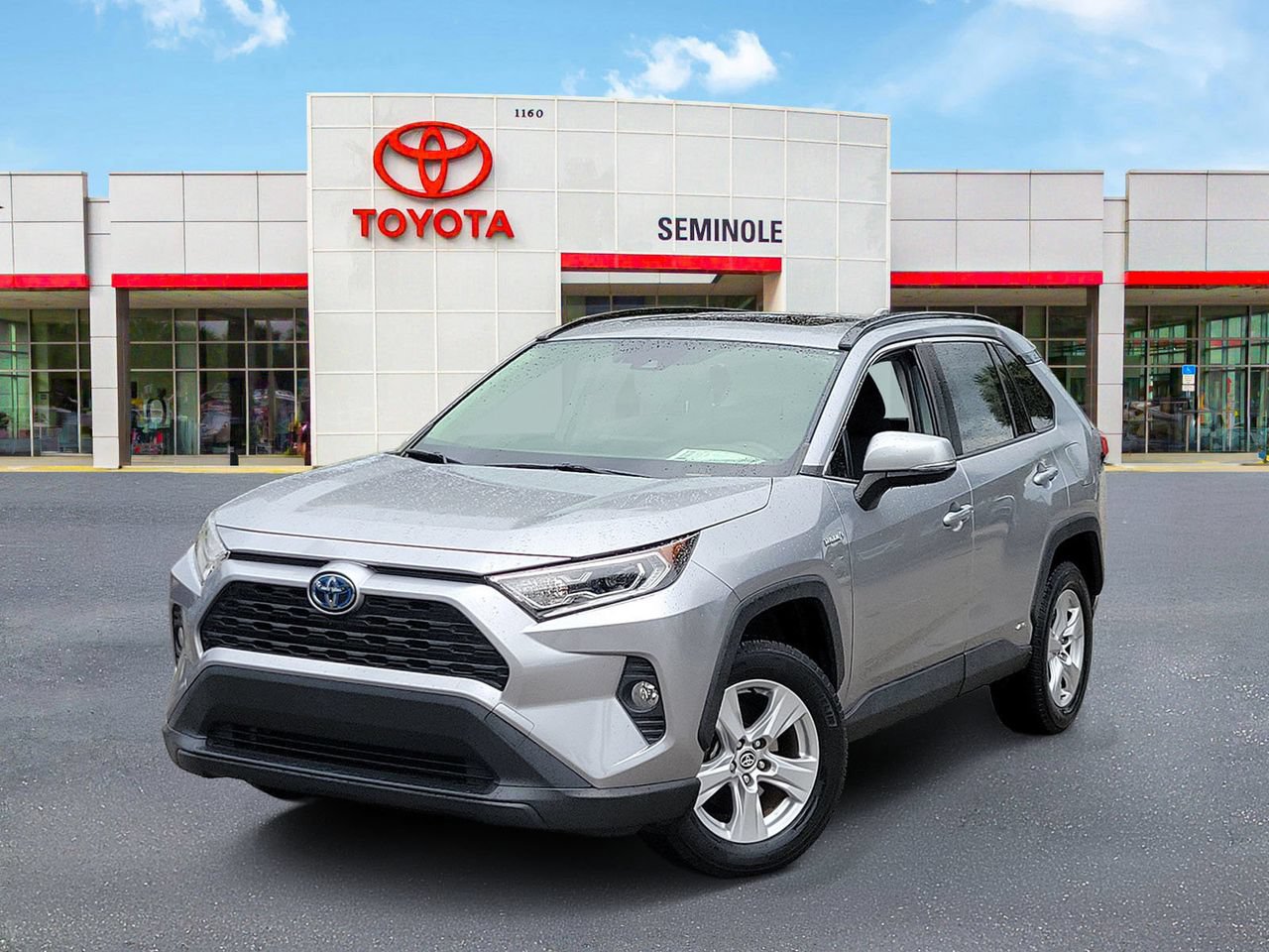 Used 2020 Toyota RAV4 XLE w/ Convenience Package AWD/4WD image 1