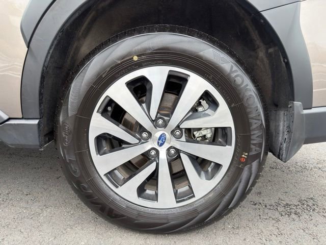 Used 2024 Subaru Outback Premium AWD/4WD image 27