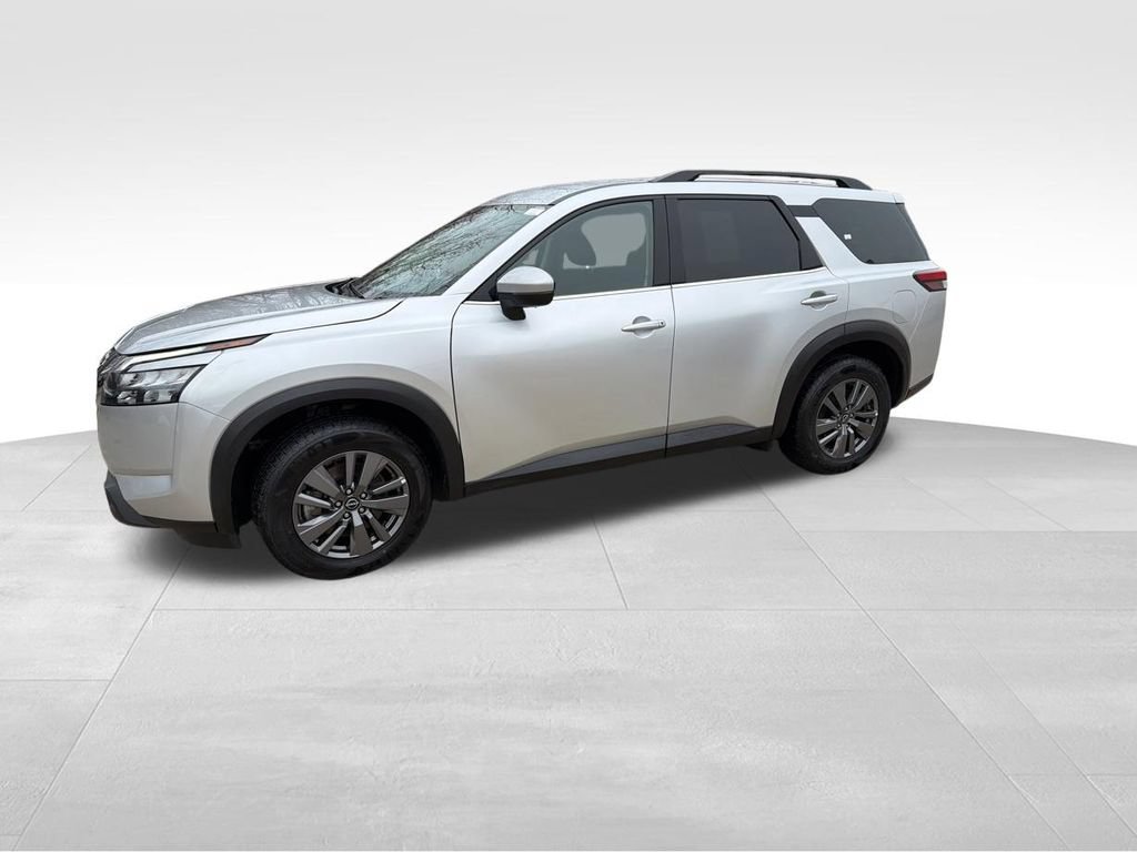 Used 2024 Nissan Pathfinder SV FWD image 6