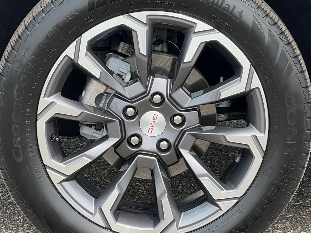 Used 2025 GMC Terrain Elevation w/ Elevation Premium Package AWD/4WD image 7