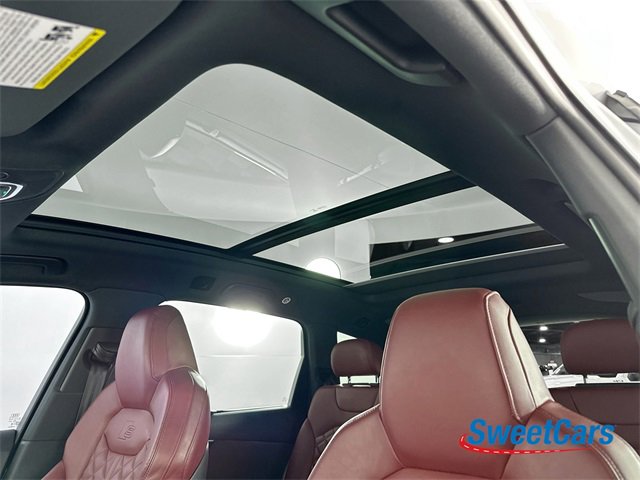 Used 2024 Audi SQ7 Premium Plus w/ Executive Package image 36