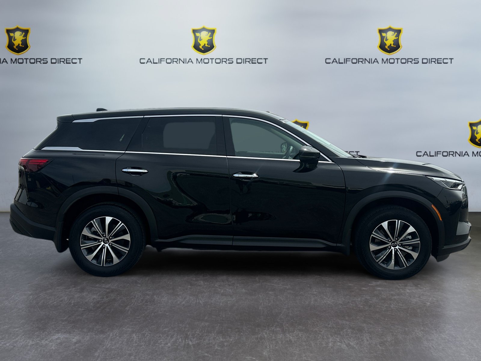 Used 2025 INFINITI QX60 Pure FWD image 6