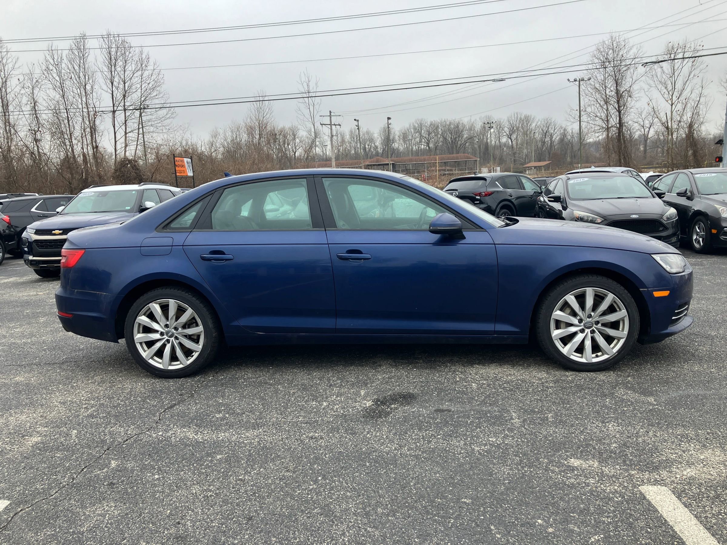 Used 2017 Audi A4 2.0T Premium w/ Convenience Package image 4