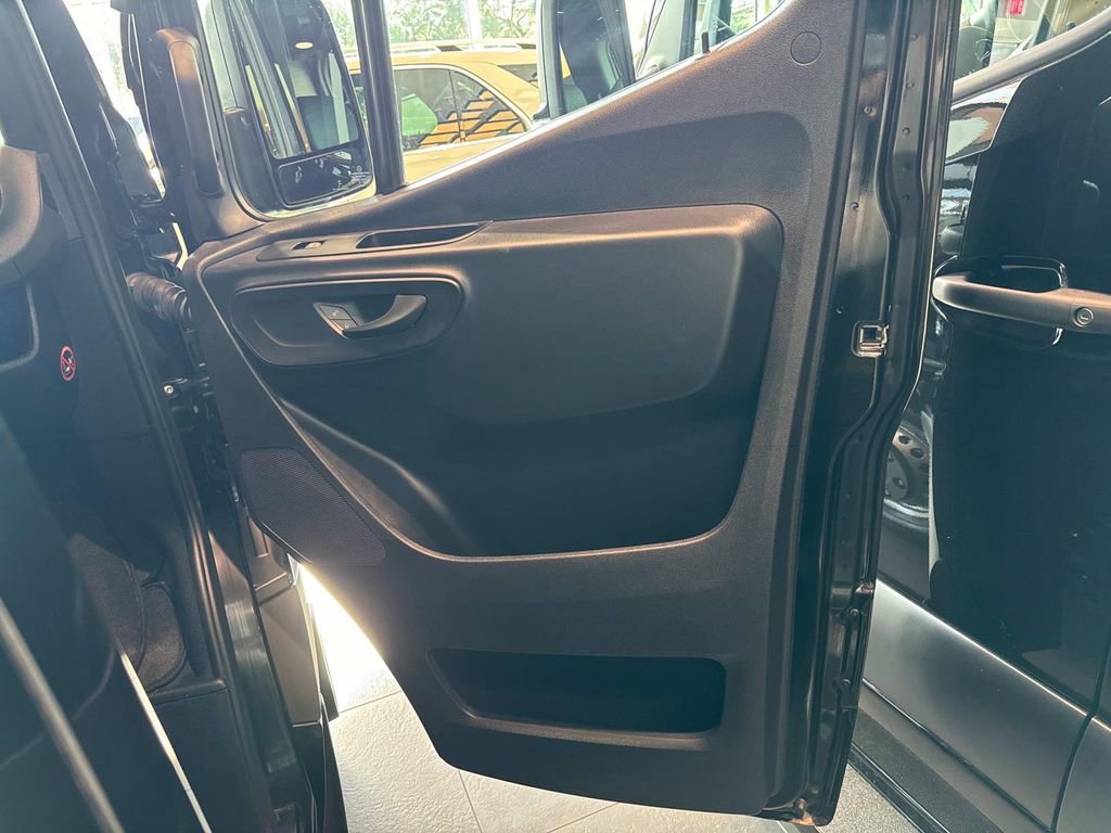 Used 2025 Mercedes-Benz Sprinter 3500 image 16
