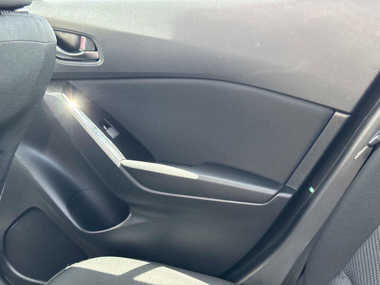 Used 2018 MAZDA MAZDA3 Sport w/ Preferred Equipment Package image 13