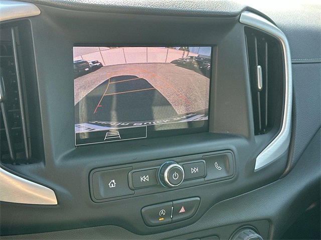 Used 2022 GMC Terrain SLE image 13