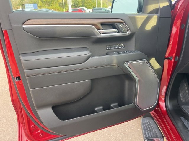 Used 2025 Chevrolet Silverado 1500 High Country image 15