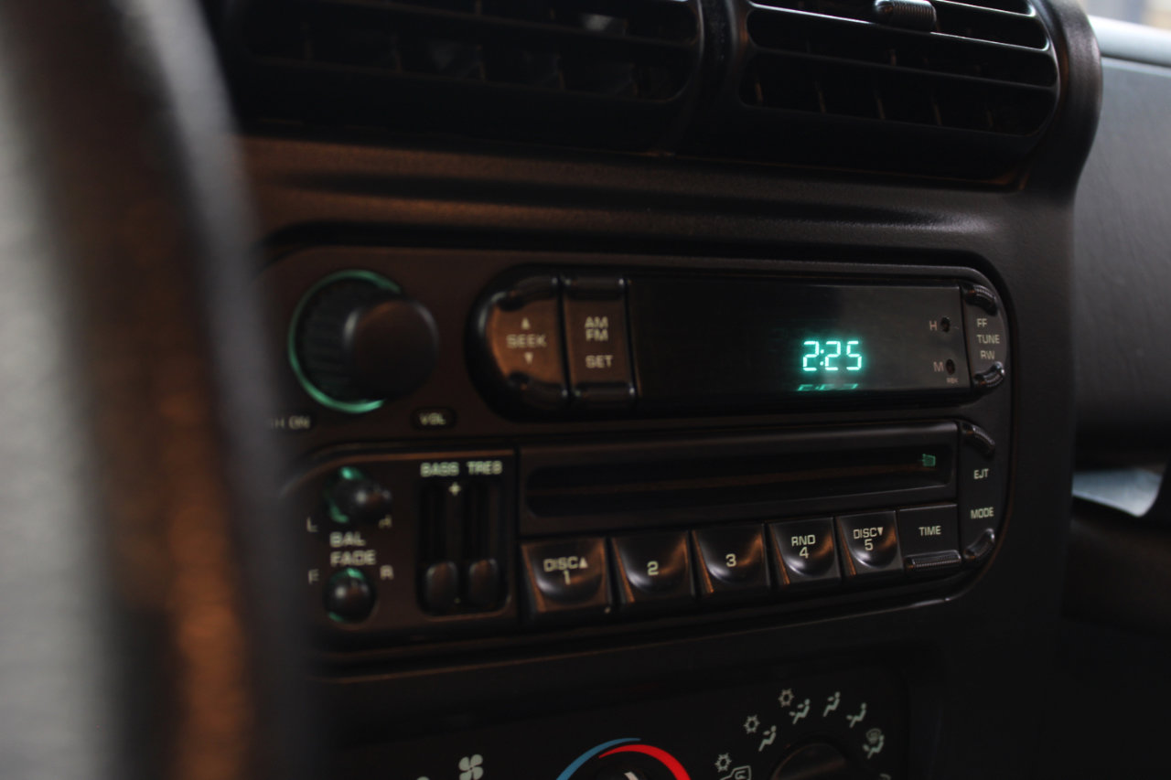 Used 2004 Jeep Wrangler Rubicon image 9