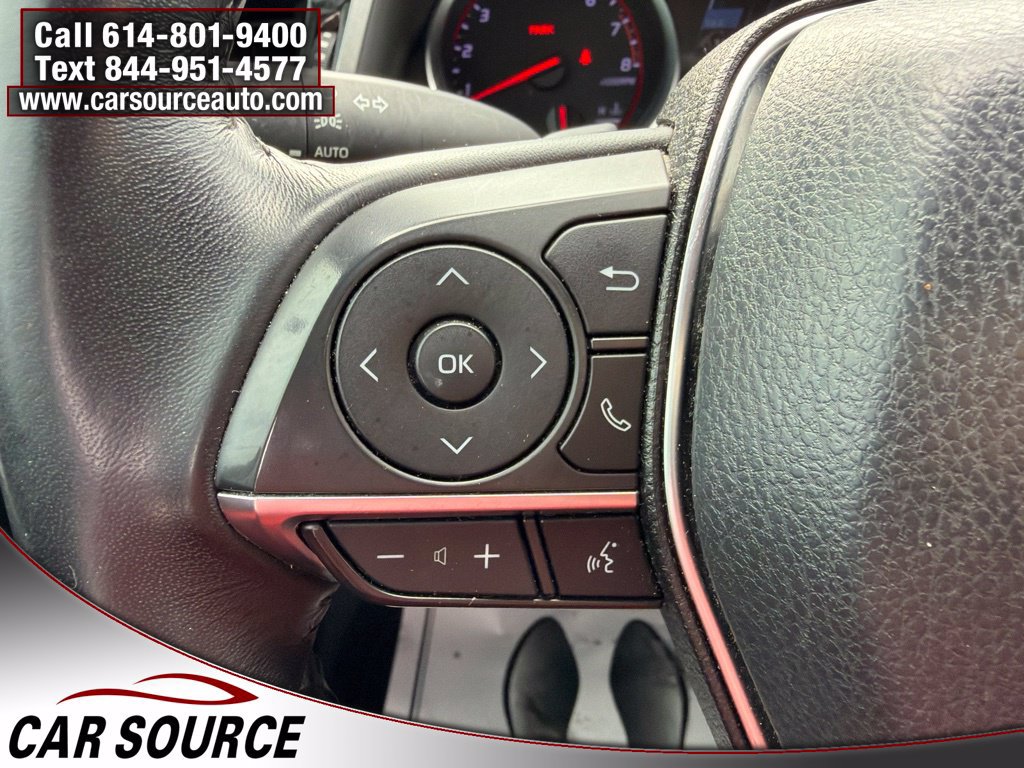 Used 2018 Toyota Camry XSE FWD image 12