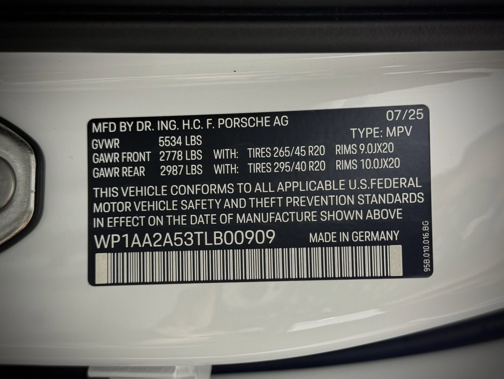 New 2026 Porsche Macan image 32