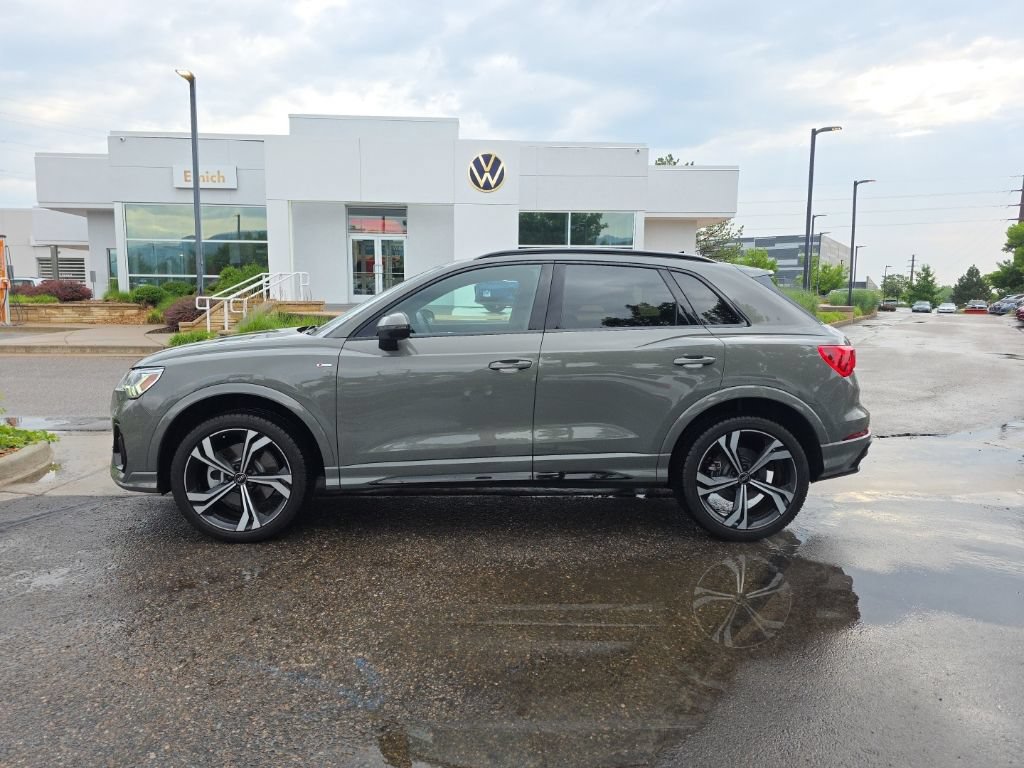 Used 2023 Audi Q3 2.0T Premium Plus w/ Premium Plus Package AWD/4WD image 2