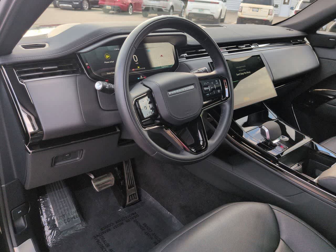 Used 2024 Land Rover Range Rover Sport Dynamic SE AWD/4WD image 2