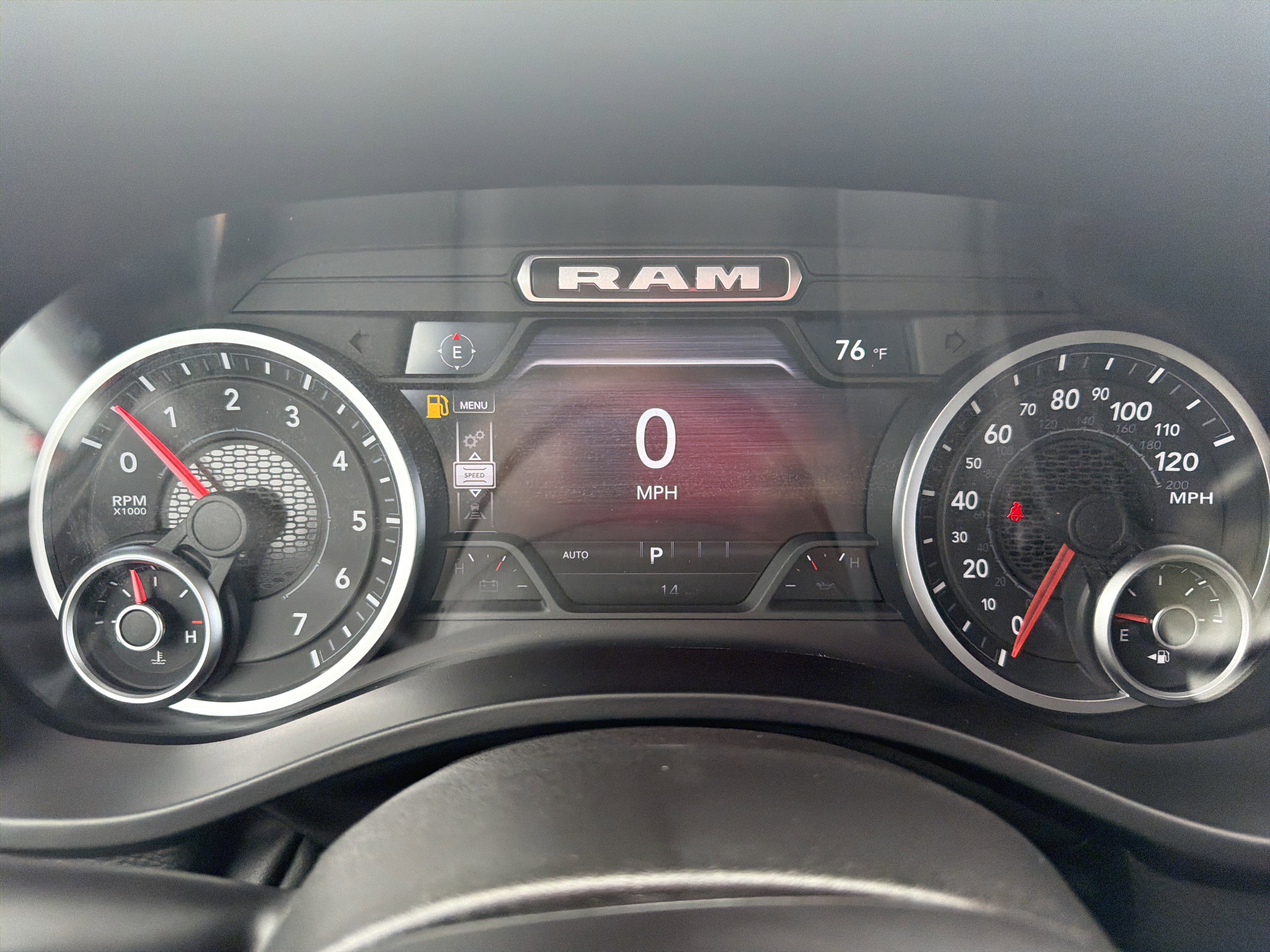 New 2026 RAM 1500 4x4 Crew Cab image 32