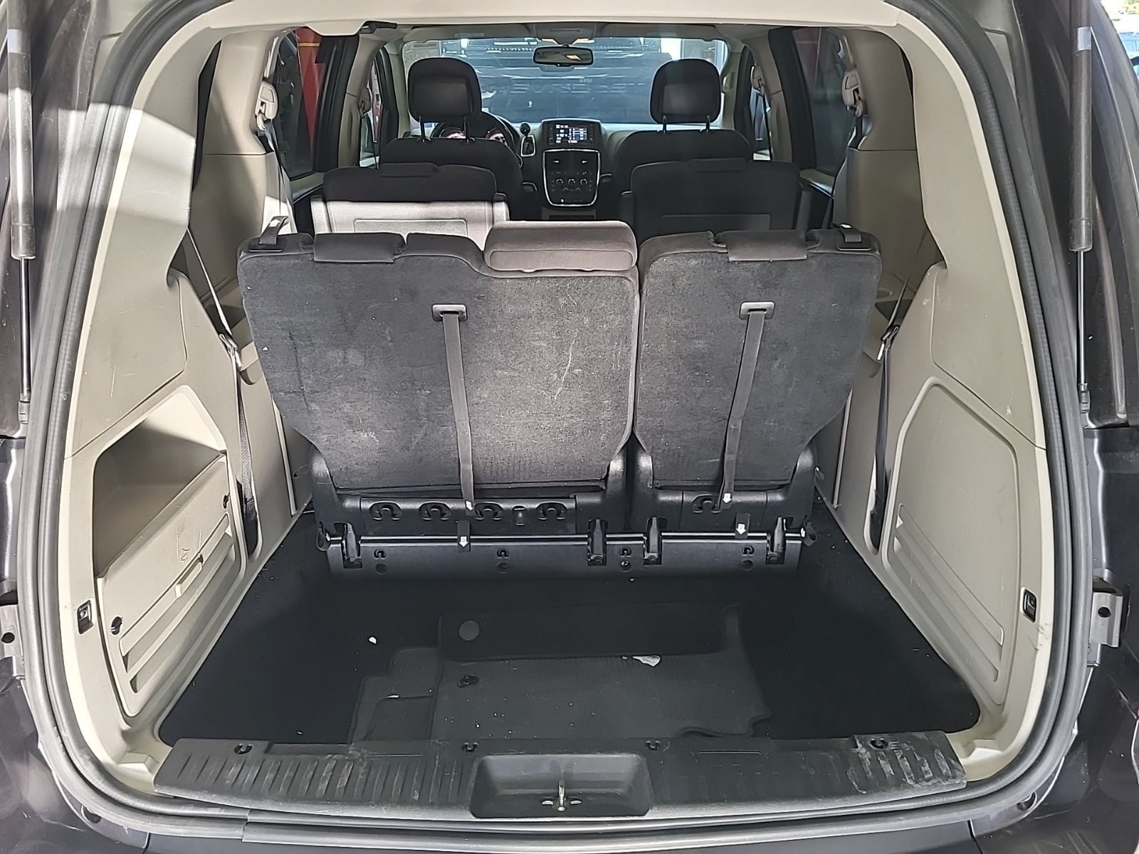 Used 2017 Dodge Grand Caravan SE w/ Power Window Group FWD image 13