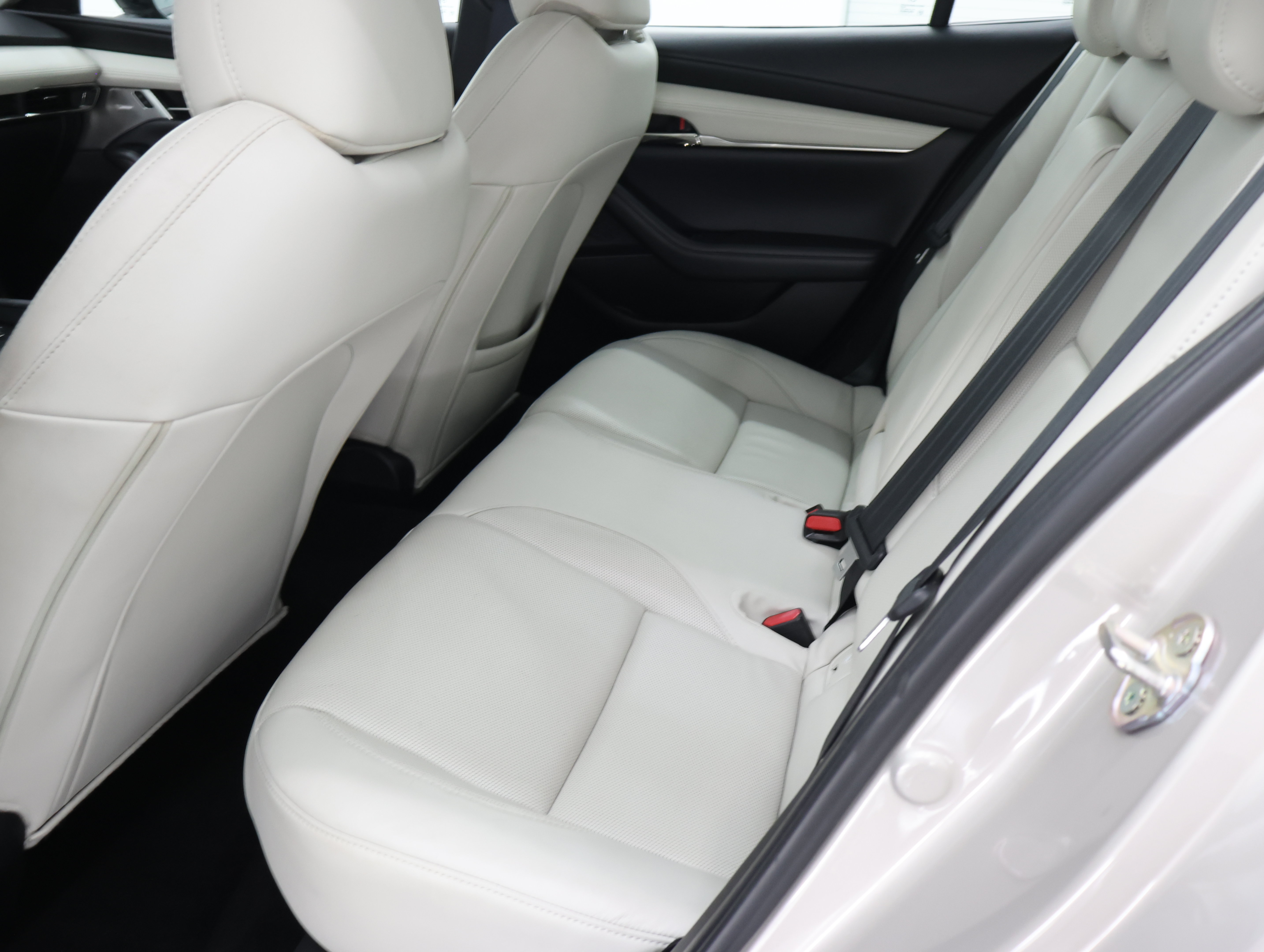 Used 2022 MAZDA MAZDA3 s AWD/4WD image 9