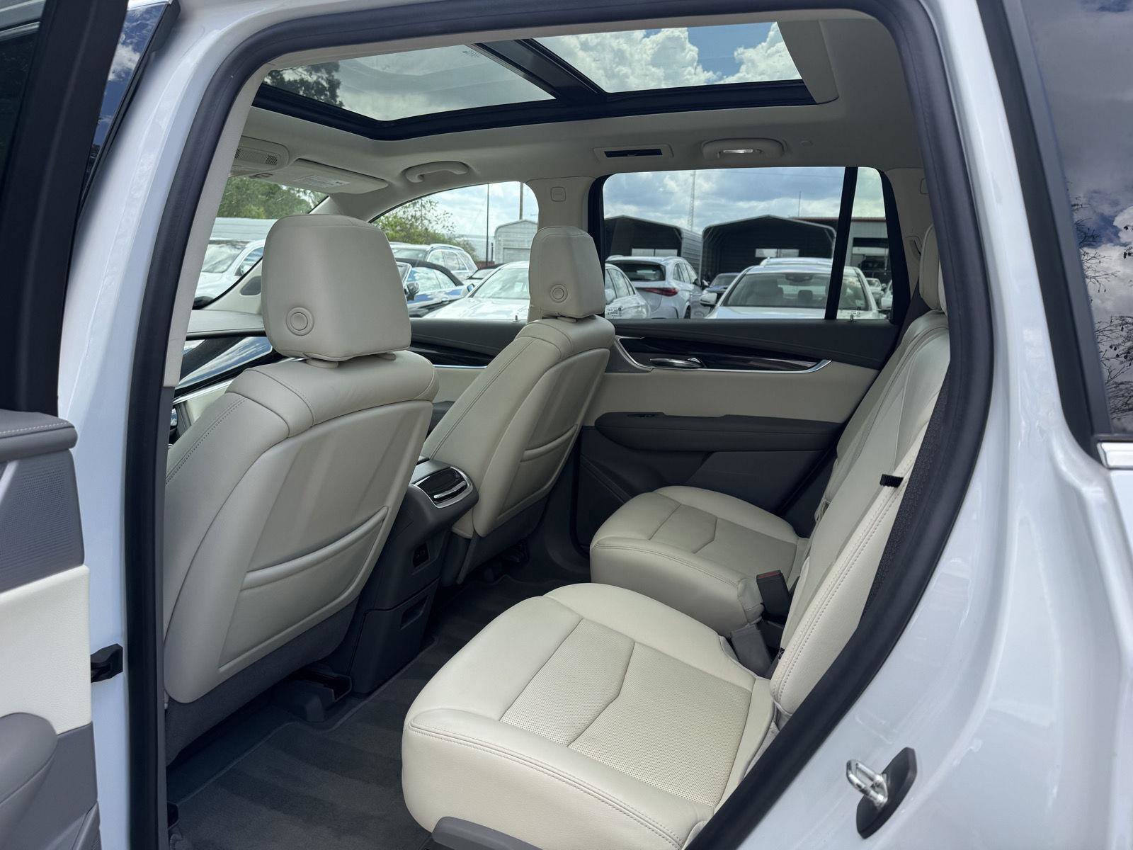 Used 2020 Cadillac XT6 Premium Luxury image 17