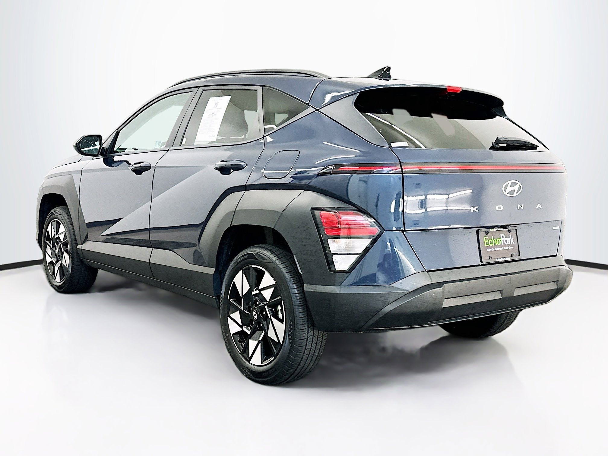 Used 2025 Hyundai Kona SEL image 5