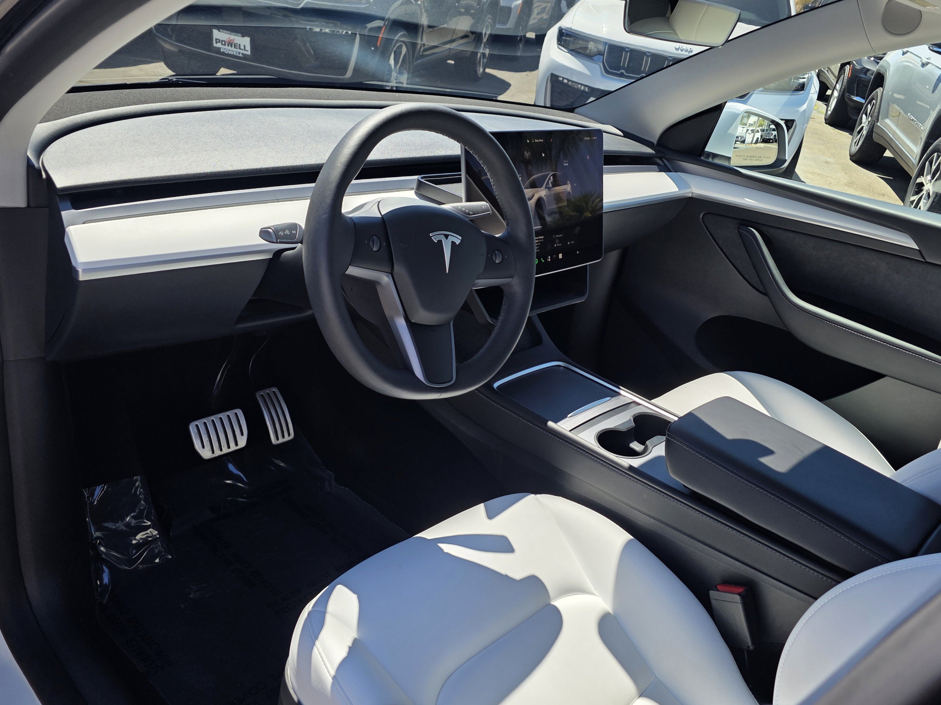 Used 2023 Tesla Model Y Performance AWD/4WD image 10