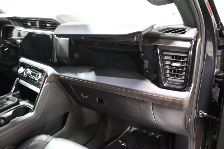 Used 2025 GMC Sierra 2500 AT4 AWD/4WD image 29