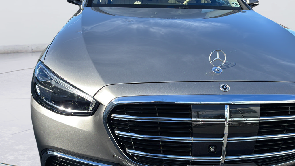 Used 2023 Mercedes-Benz S 500 4MATIC image 4