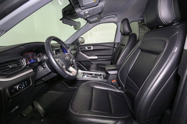 Used 2023 Ford Explorer XLT w/ Equipment Group 202A image 38