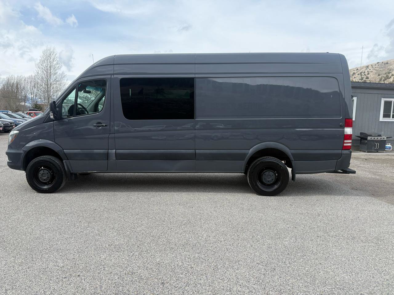 Used 2018 Mercedes-Benz Sprinter 2500 image 2
