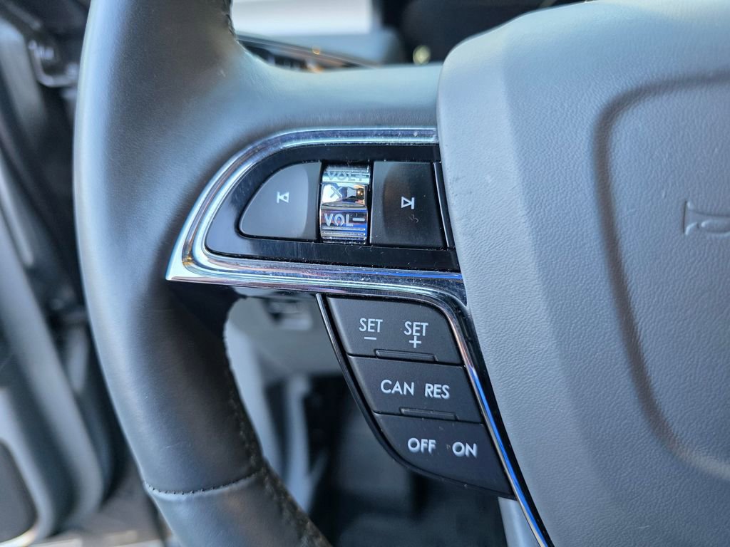 Used 2022 Lincoln Nautilus Reserve w/ Luxury Package image 22