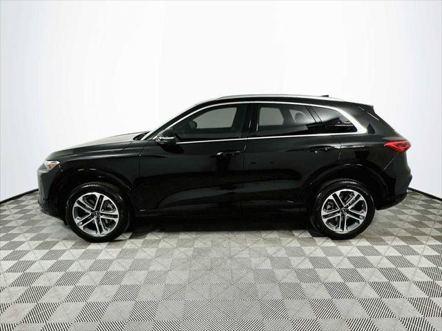 Certified 2025 Audi Q5 Premium w/ Convenience Package AWD/4WD image 4