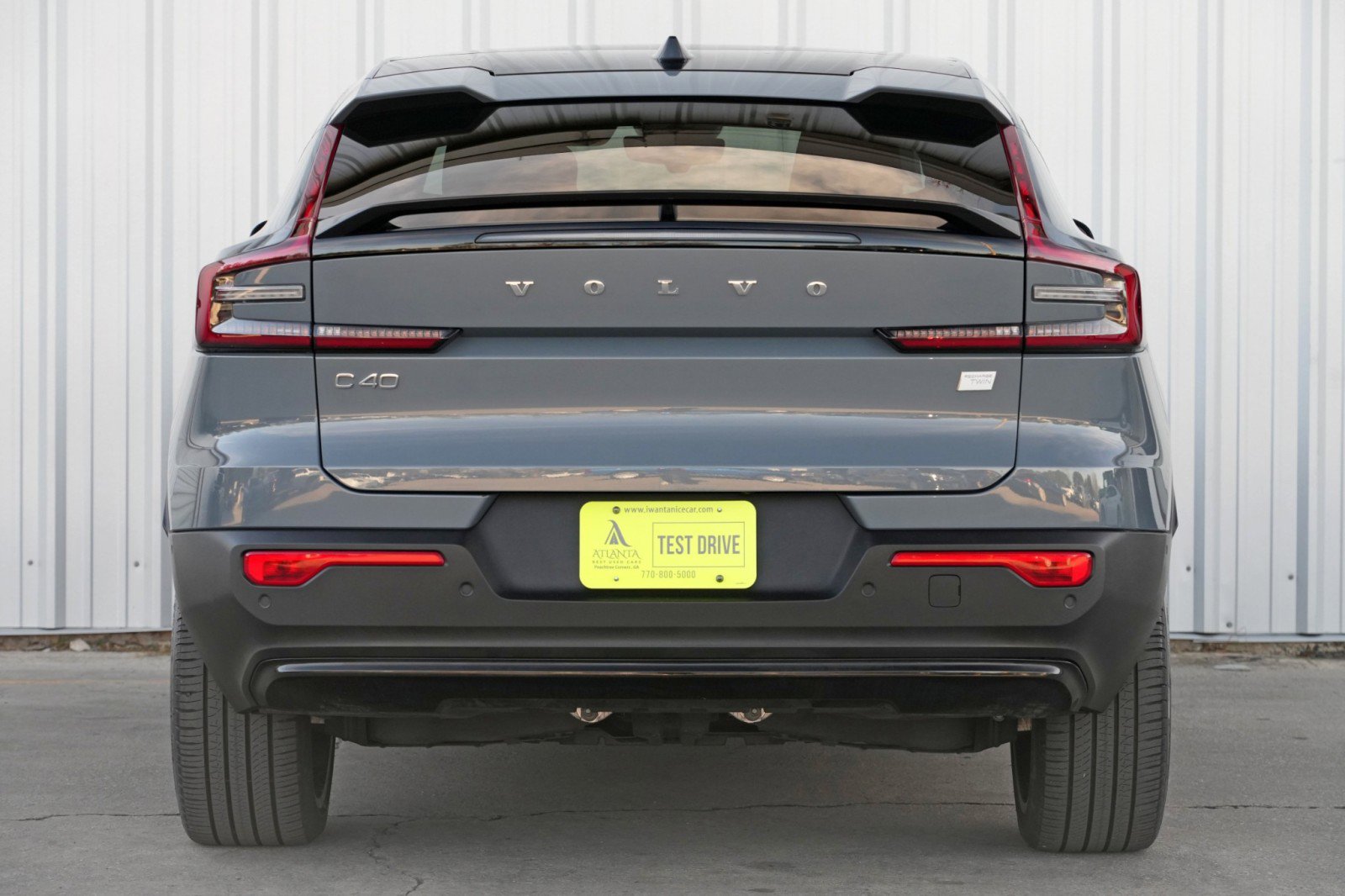 Used 2023 Volvo C40 P8 Recharge Ultimate image 10