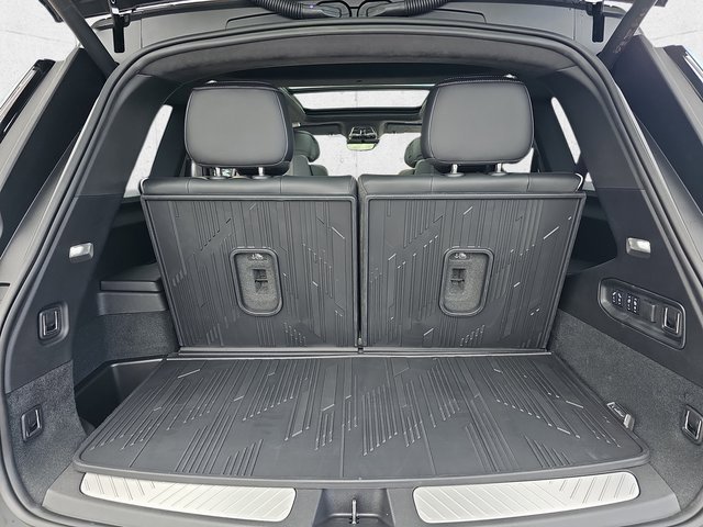 New 2026 Cadillac Vistiq Platinum w/ LPO, Floor Liner Package image 13