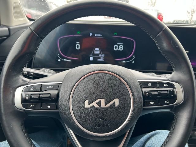 Used 2023 Kia Sportage EX image 16