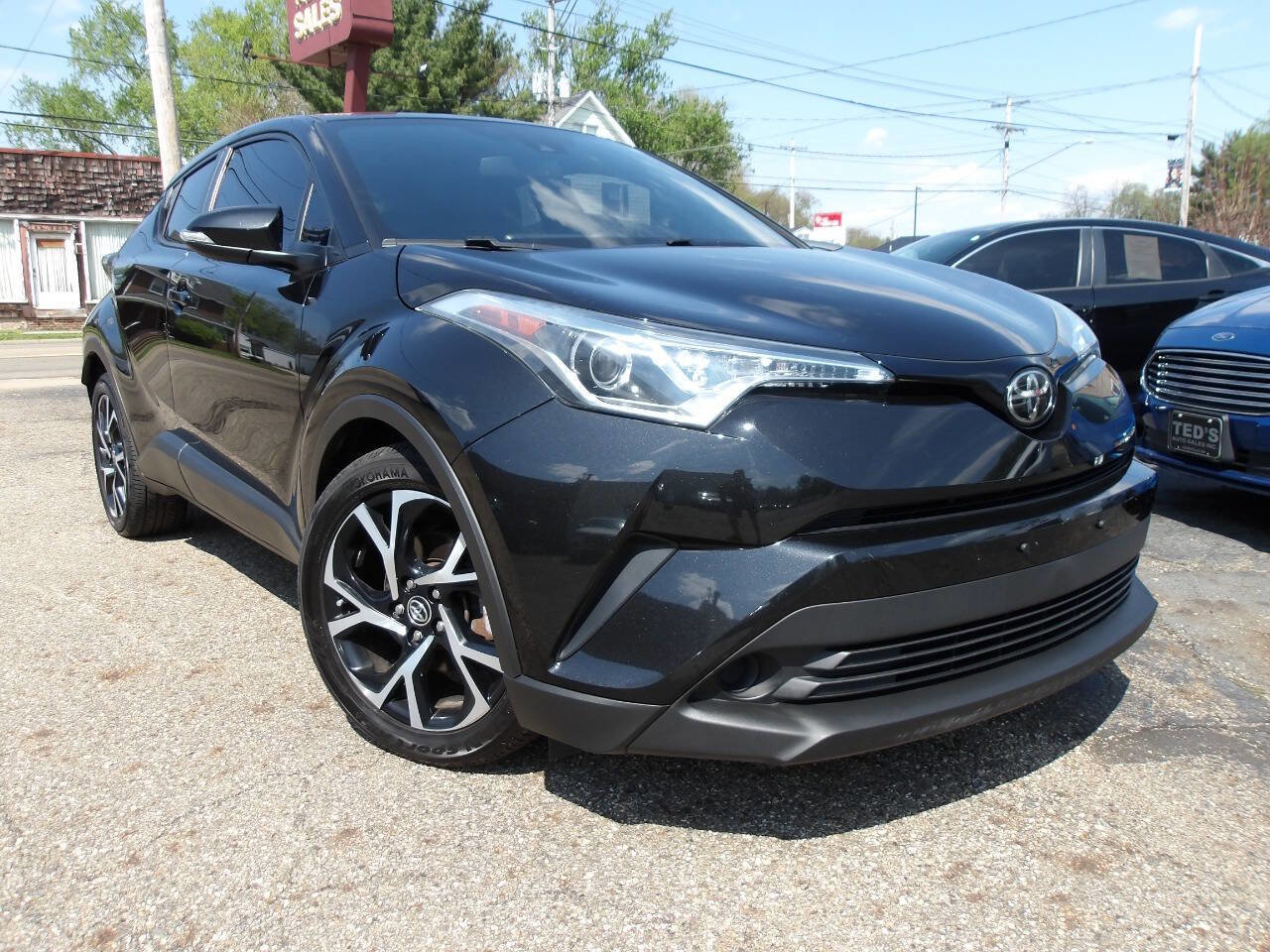 Used 2018 Toyota C-HR XLE FWD image 7