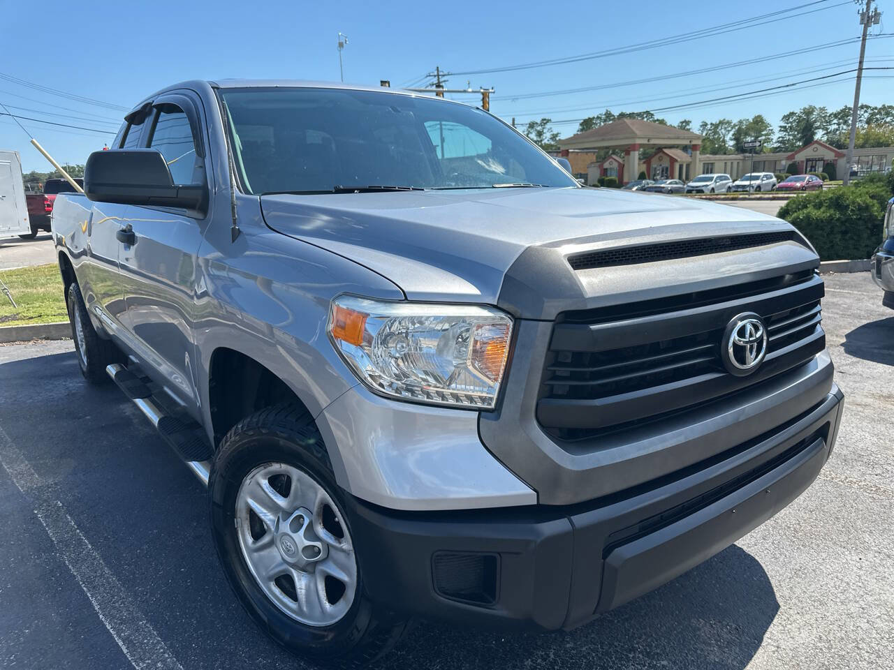 Used 2014 Toyota Tundra SR image 2
