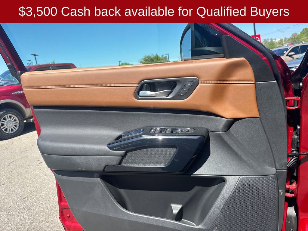 New 2026 Nissan Pathfinder Platinum image 11