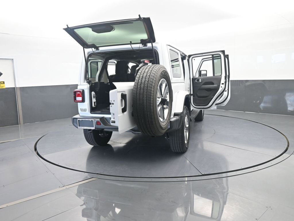 Used 2022 Jeep Wrangler Unlimited Sahara AWD/4WD image 71