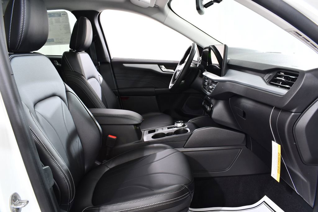 New 2026 Ford Escape SE w/ PHEV Premium Package FWD image 10
