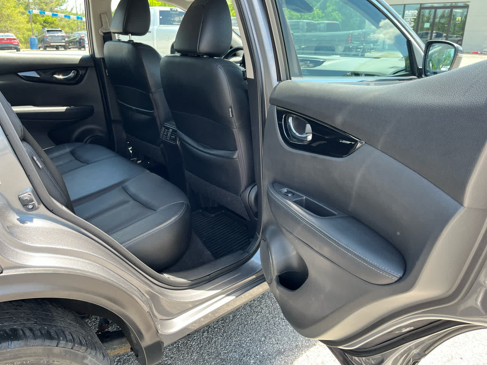 Used 2022 Nissan Rogue Sport SL AWD/4WD image 28