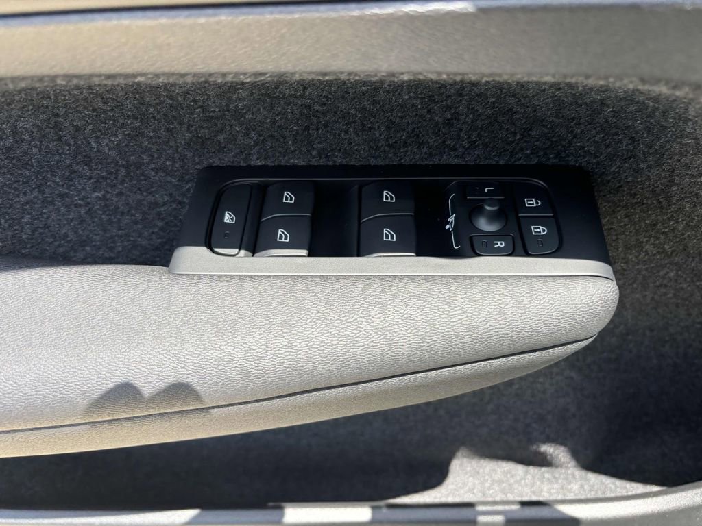 New 2026 Volvo XC40 B5 Plus w/ Protection Package Premier image 13