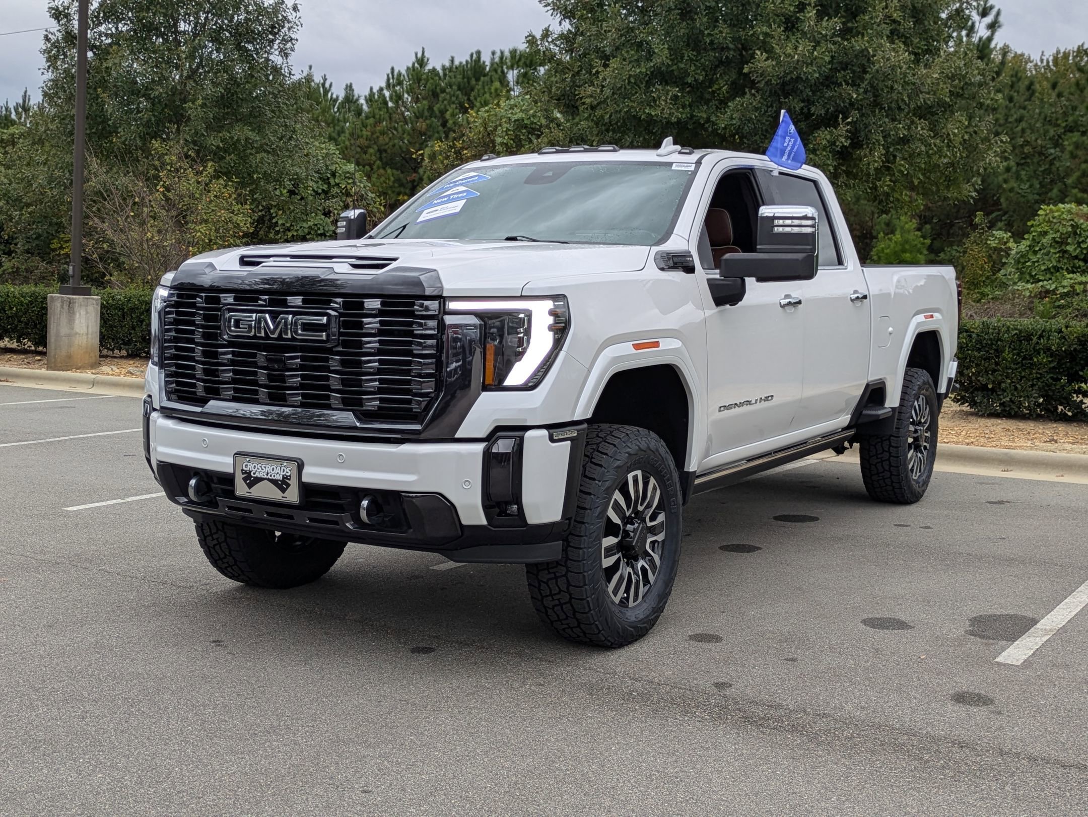 Used 2024 GMC Sierra 2500 Denali Ultimate image 8