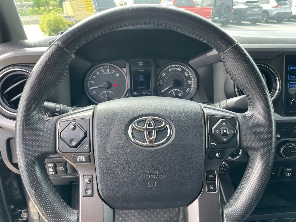 Used 2018 Toyota Tacoma TRD Off-Road AWD/4WD image 13