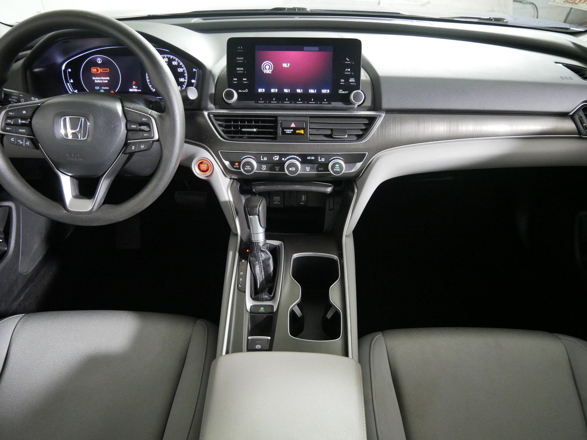 Used 2019 Honda Accord LX image 10