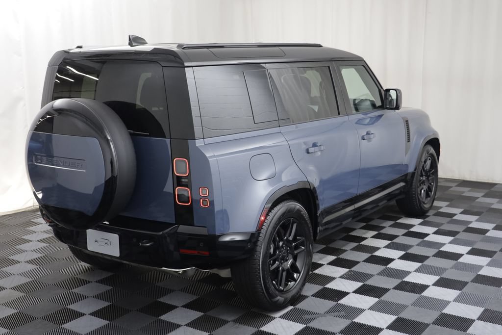 Certified 2026 Land Rover Defender 110 X-Dynamic SE AWD/4WD image 19