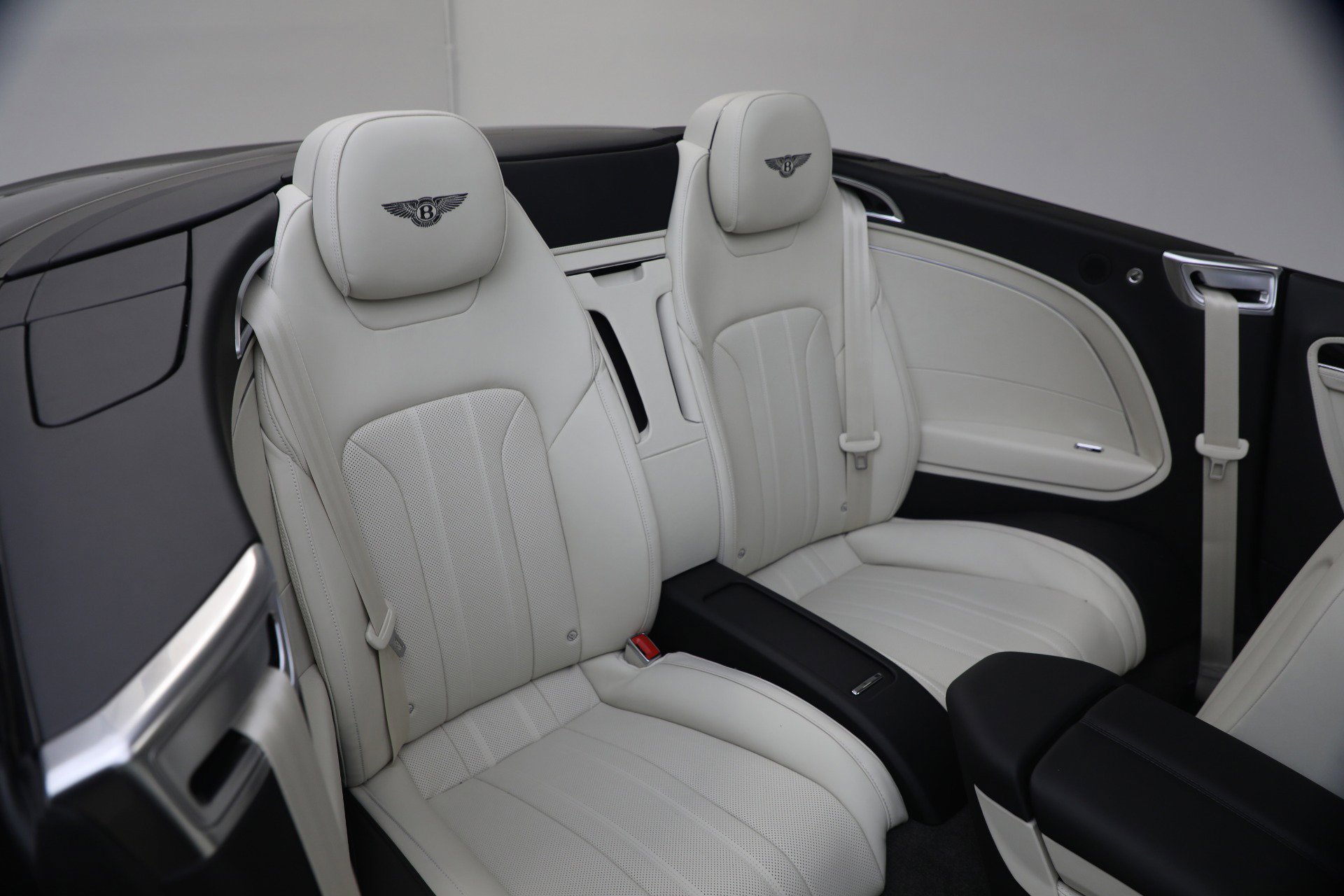 New 2026 Bentley Continental GTC AWD/4WD image 31