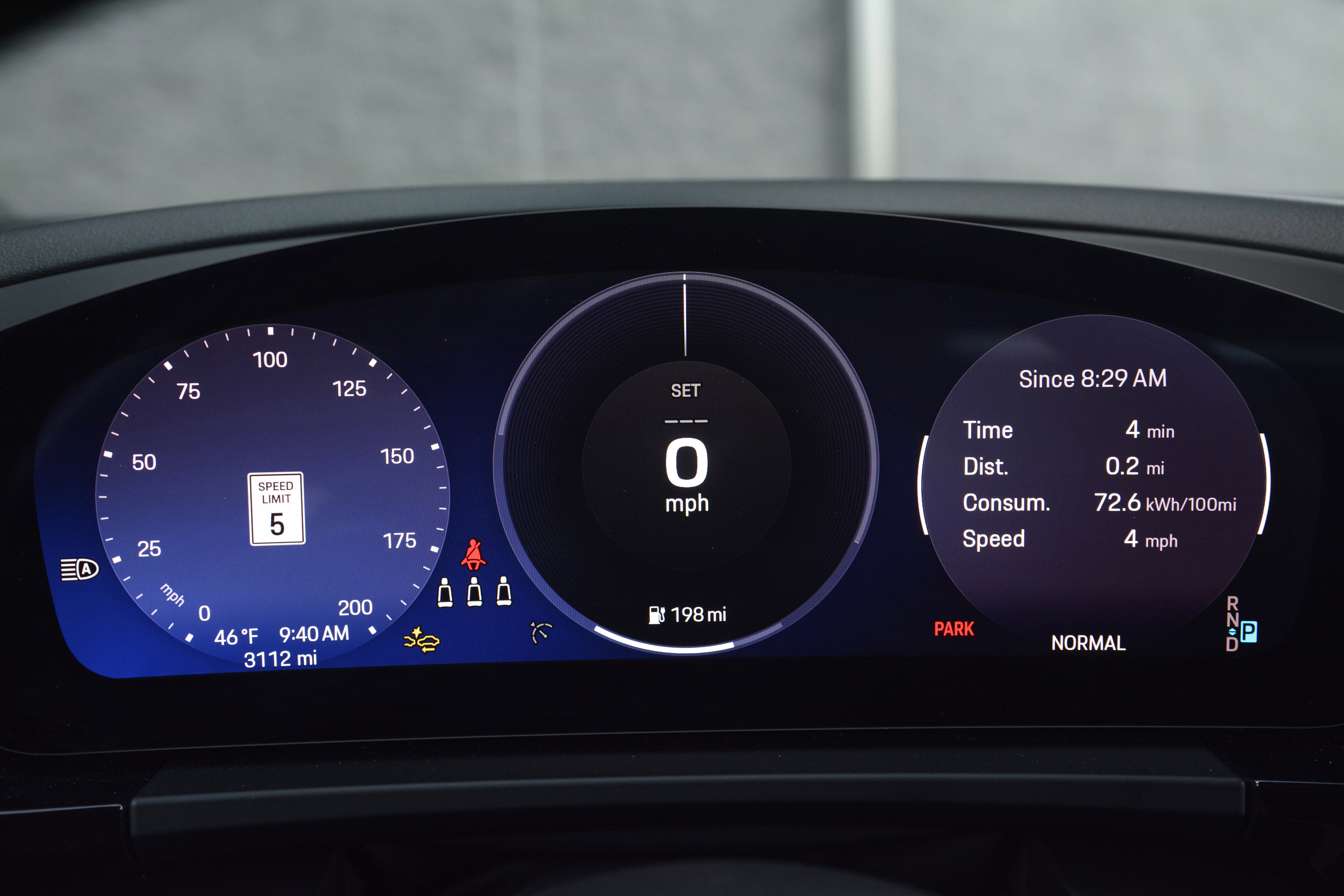 Certified 2025 Porsche Macan 4S Electric image 17