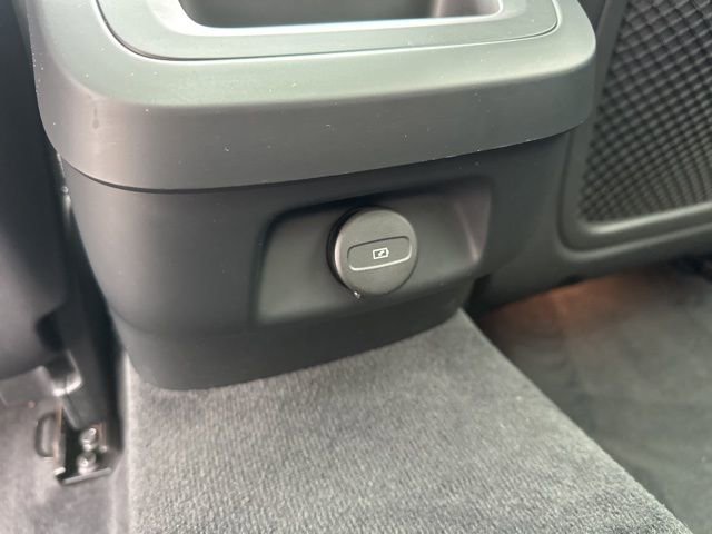 Certified 2025 Volvo V60 B5 Cross Country Plus image 15