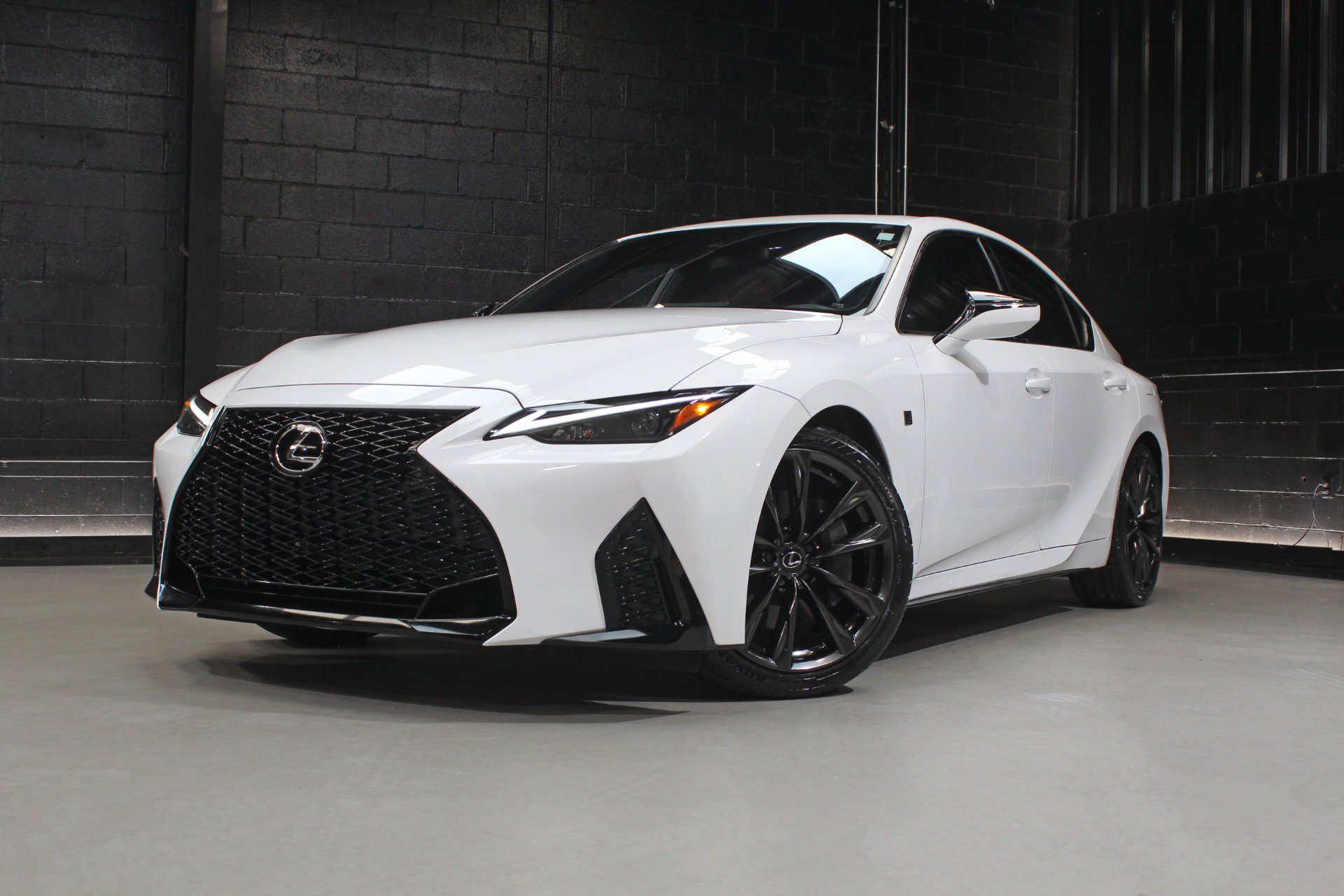 Used 2024 Lexus IS 350 F Sport RWD image 4